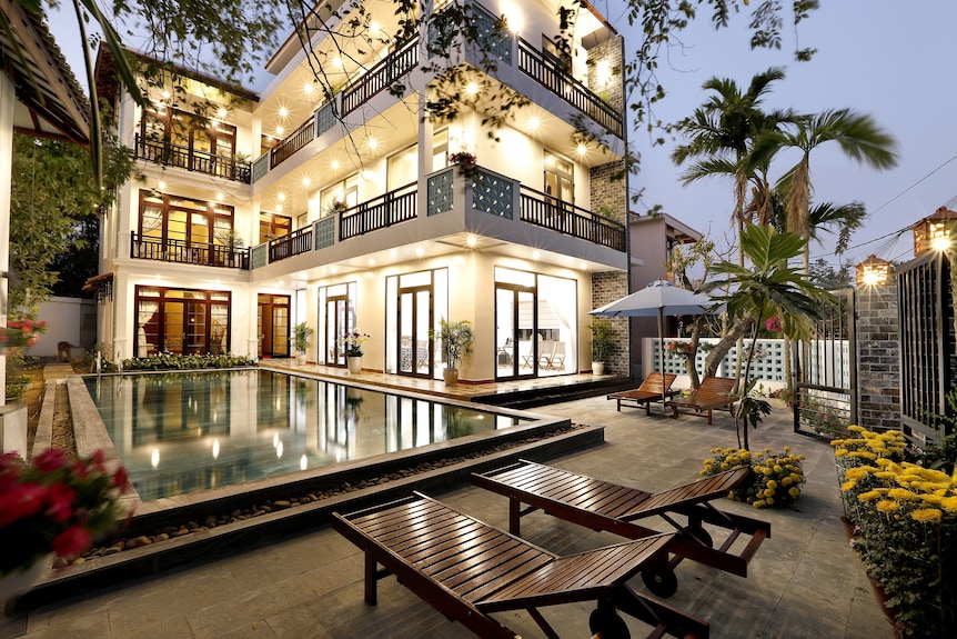 Tropical Pool Villas Da Nang – không gian villa hồ bơi riêng xanh mát gần biển Bắc Mỹ An.