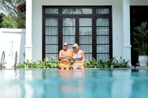 Minibar, skrivebord, blendingsgardiner og lydisolert