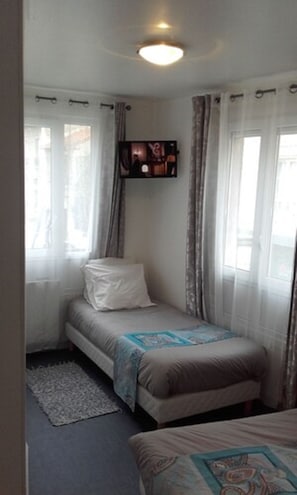 Desk, iron/ironing board, free WiFi, bed sheets