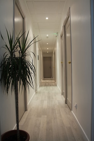 Hallway. Le Kleber