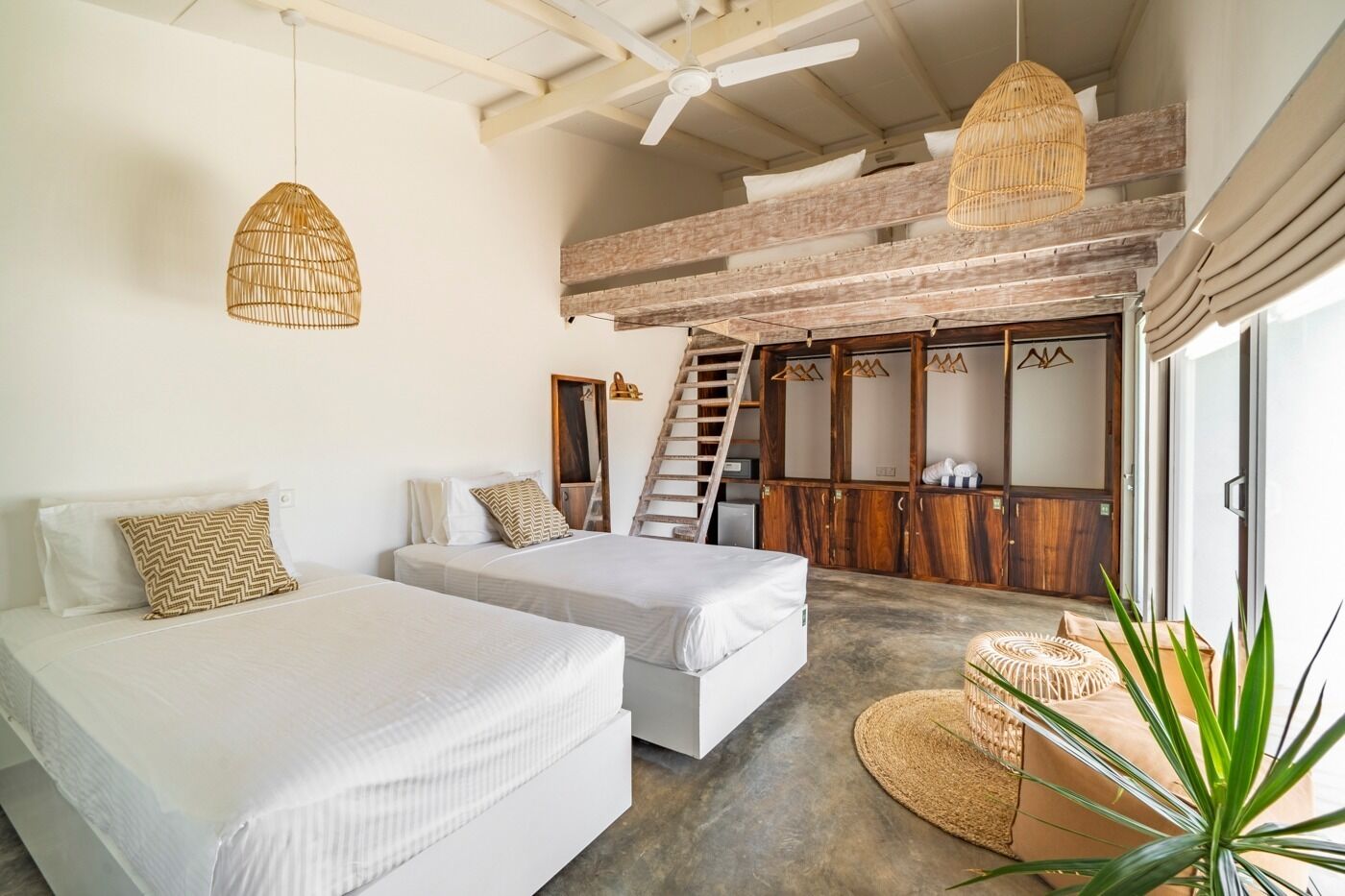 shared dormitory, mixed dorm | minibar, in-room safe, individually decorated, soundproofing