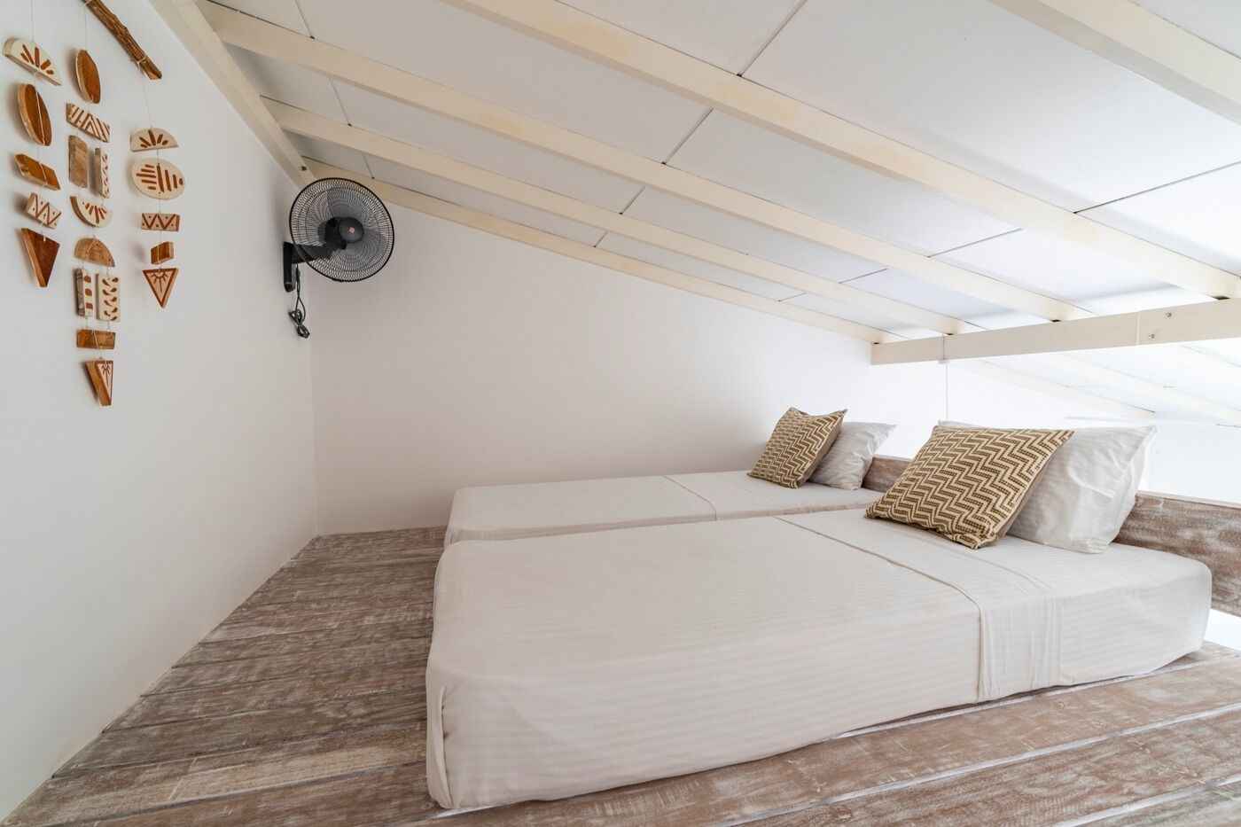 shared dormitory, mixed dorm | minibar, in-room safe, individually decorated, soundproofing