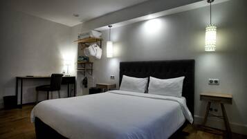 Decoración individual, mobiliario individual, escritorio