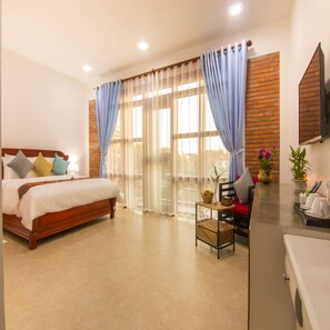 Deluxe Double Balcony | Premium bedding, minibar, in-room safe, individually decorated - Eco Villa (Siem Reap)
