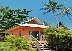 Deluxe Double or Twin Room, Garden View | Property grounds