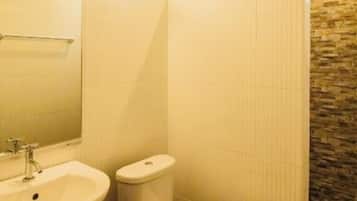 Shared Dormitory with Air Condition | Bathroom