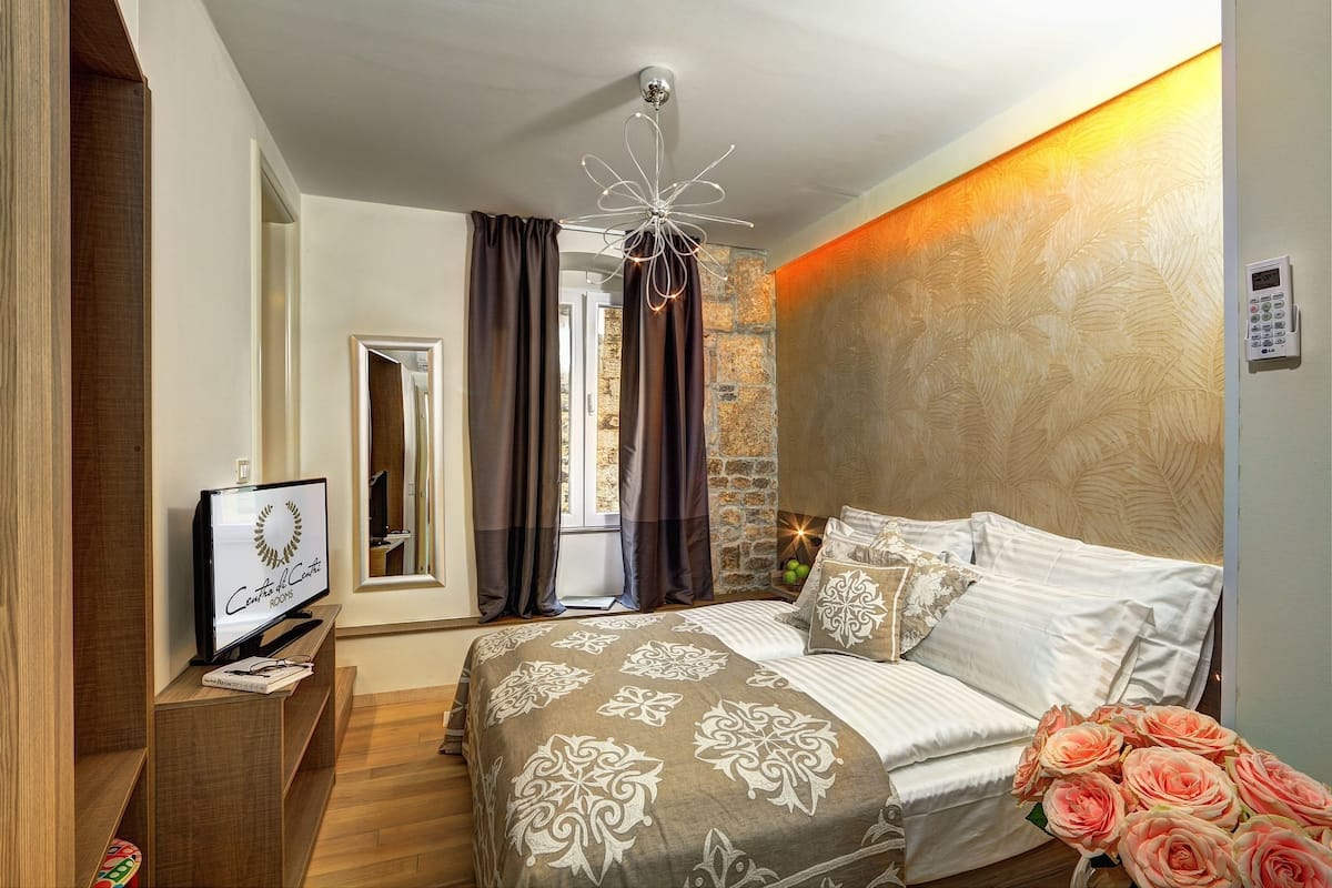 Double Room | Una cassaforte in camera, insonorizzazione, Wi-Fi gratuito, lenzuola