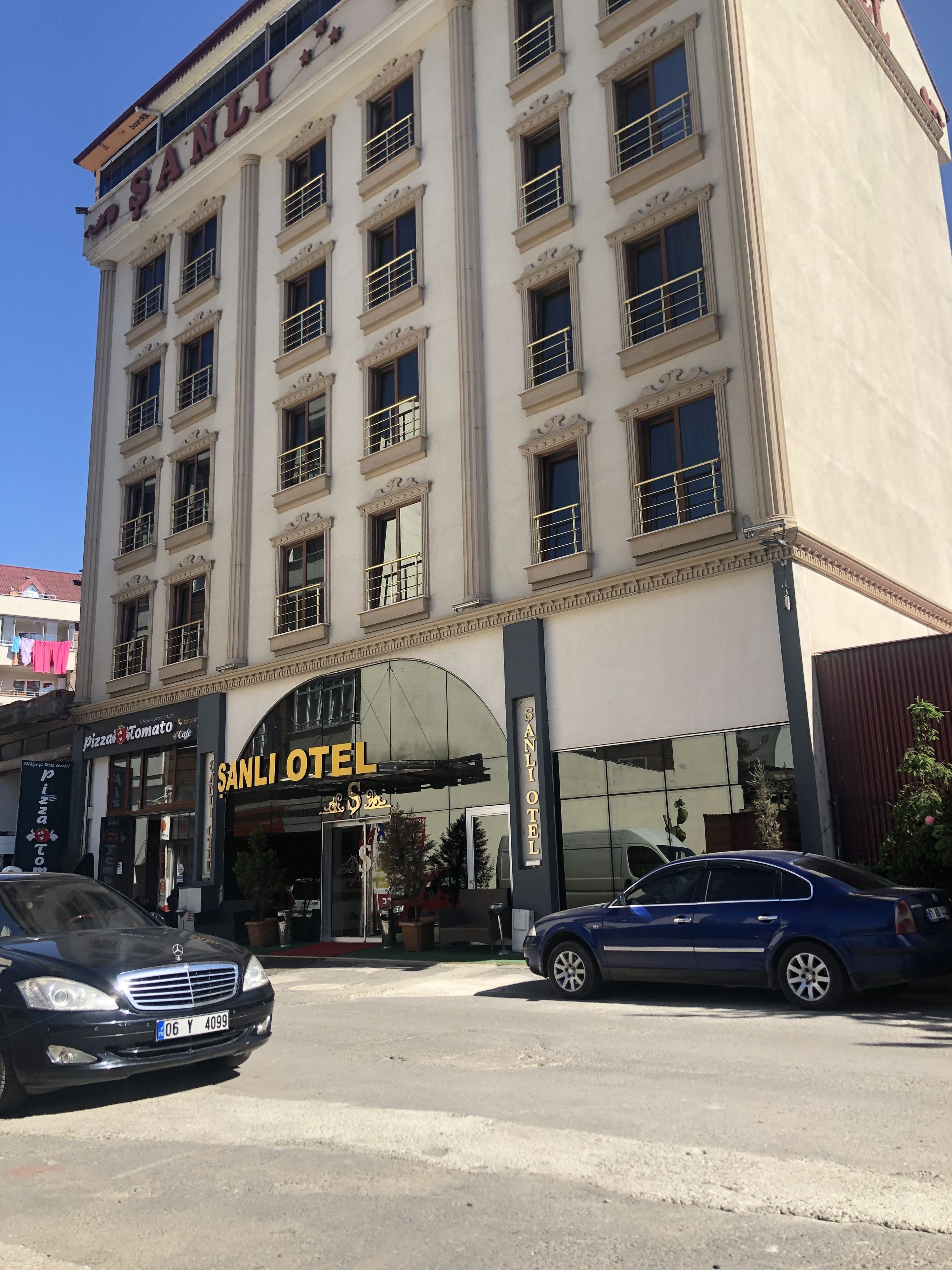 Fachada de la propiedad