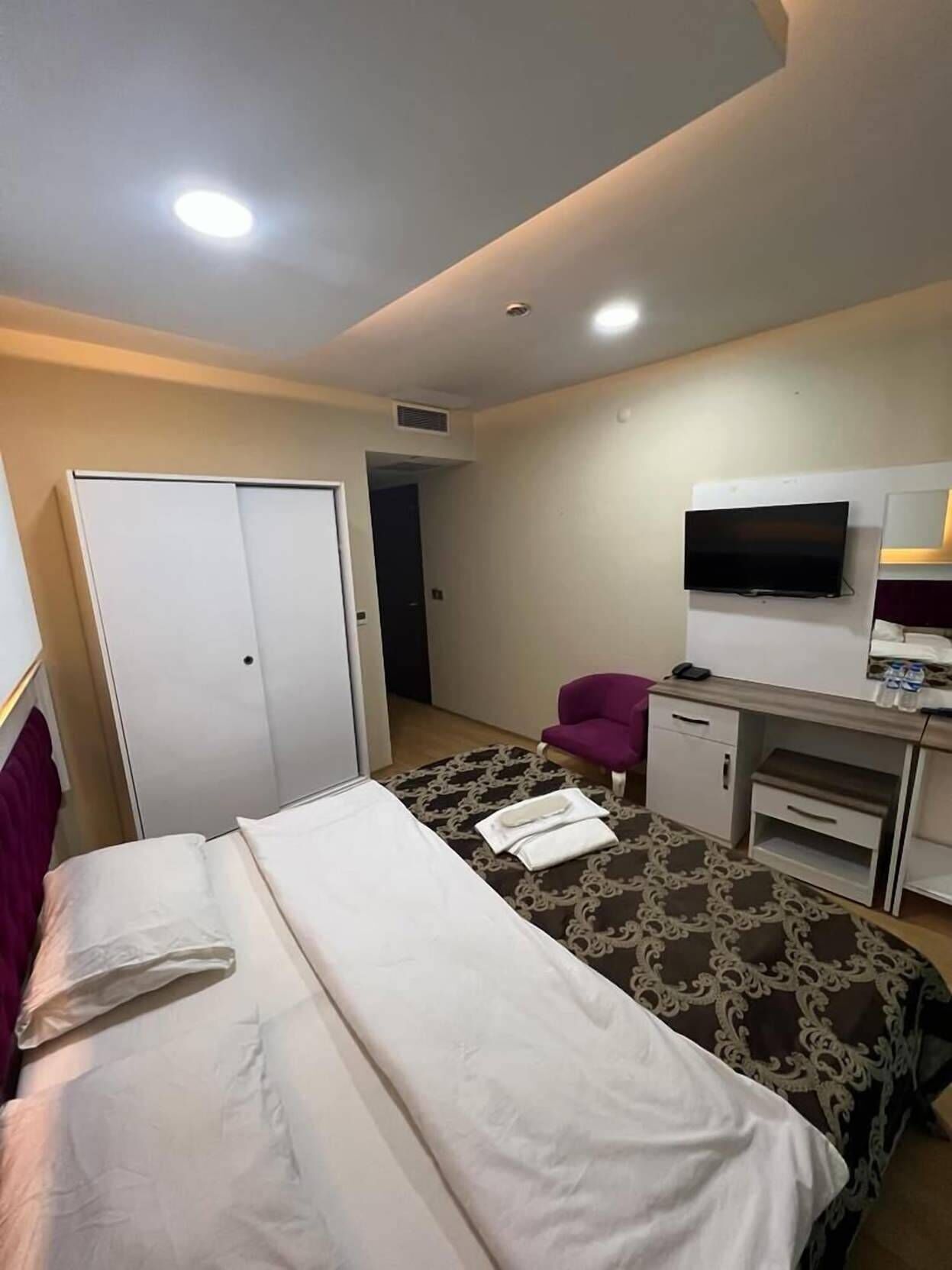 Minibar, in-room safe, desk, soundproofing