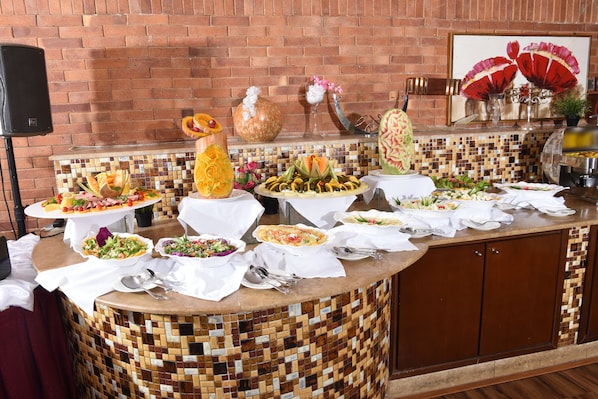 Tägliches inbegriffenes Frühstücksbuffet