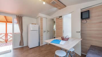 Mobile home Superior 4+2 | 起居區 | 平面電視、乒乓球