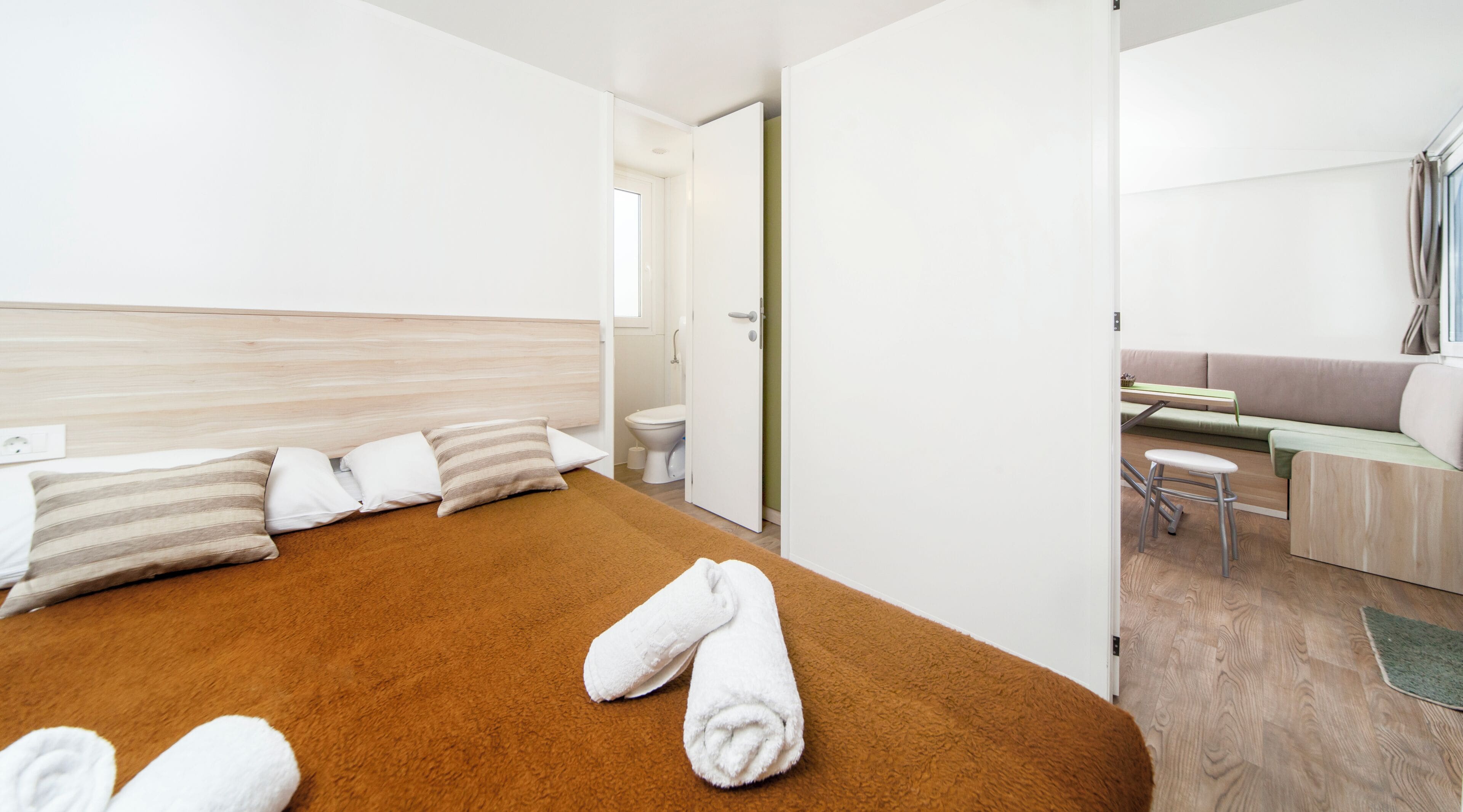 Iron/ironing board, WiFi (free), bed sheets