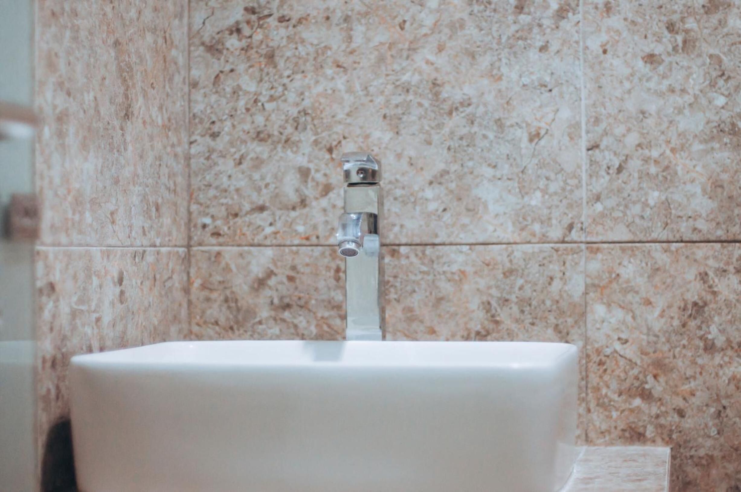 Dusj, toalettartikler (inkludert) og håndklær