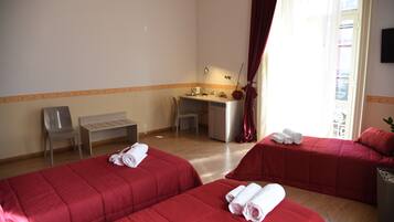 Triple Room | Premium bedding, minibar, in-room safe, desk