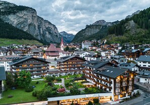 Front of property - Residence Antares (Selva di Val Gardena)