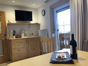 Departamento, 1 habitación (Nr. 5) | Área de sala de estar | Televisión de pantalla plana y tenis de mesa 