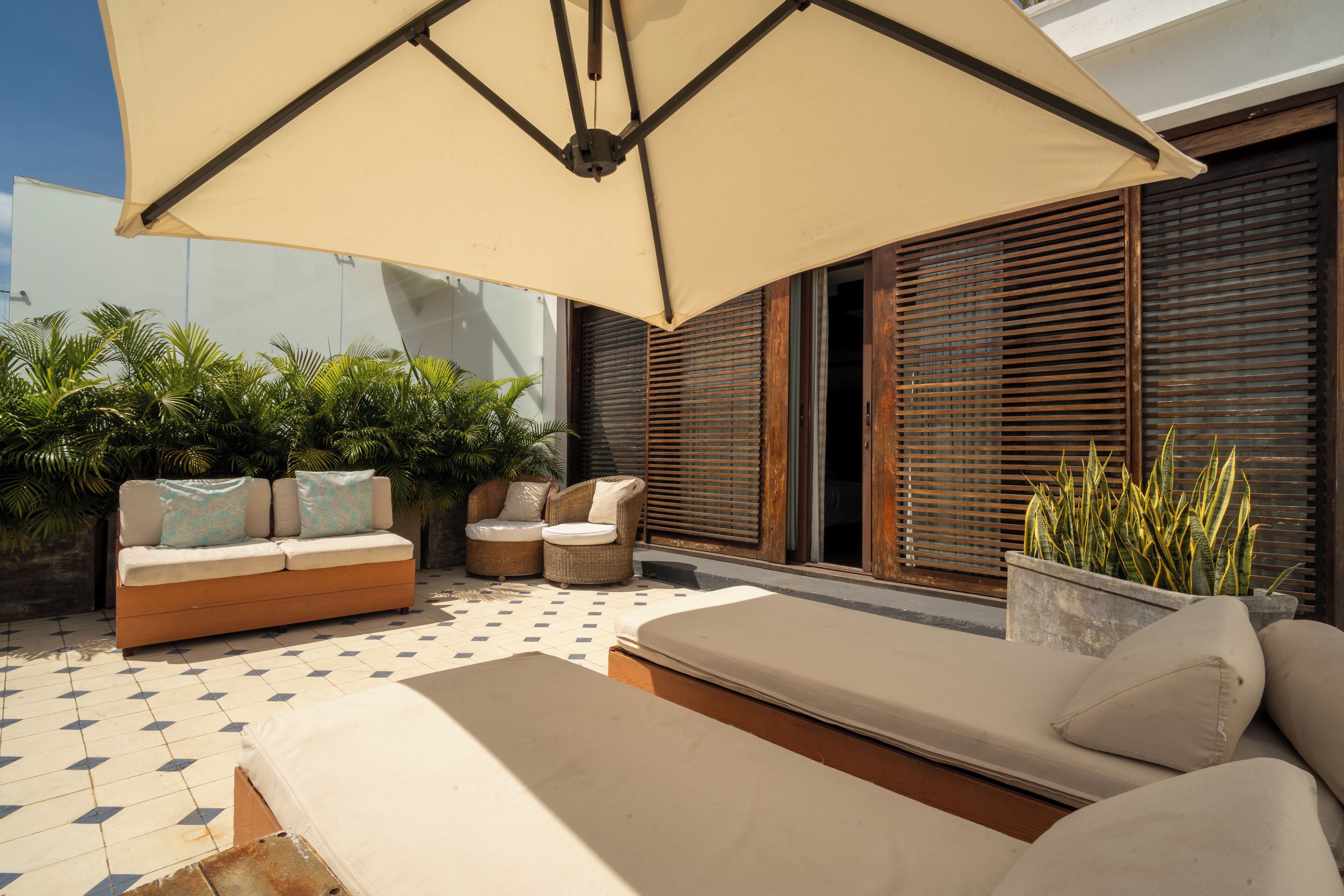 Suite, 1 King Bed, Terrace | Terrace/patio