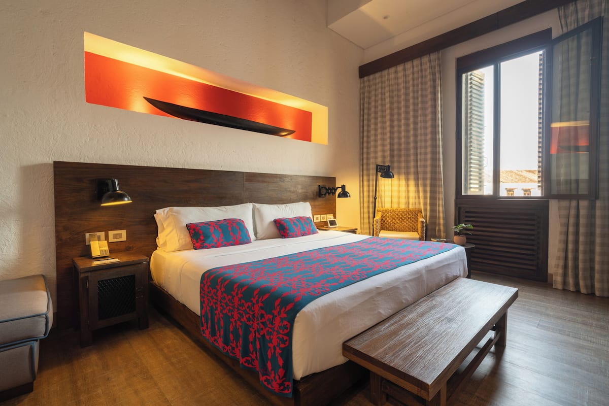 Camera Deluxe, 1 letto king | Biancheria da letto di alta qualità, minibar, cassaforte in camera