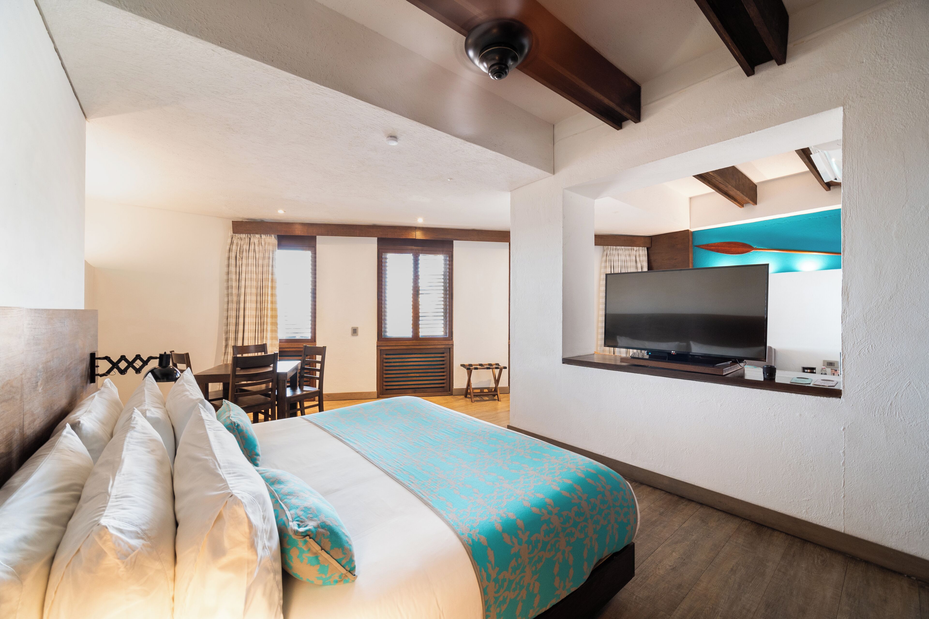 Premium bedding, minibar, in-room safe, desk