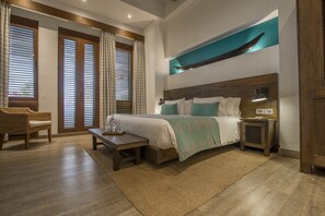 Hochwertige Bettwaren, Minibar, Zimmersafe, Schreibtisch