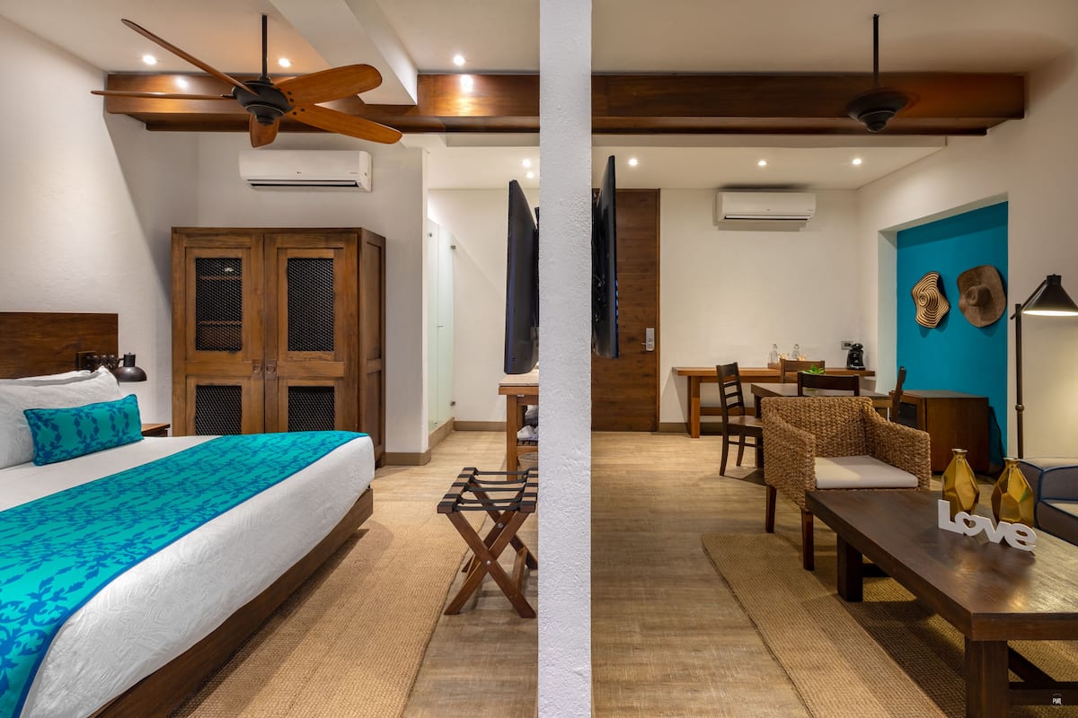 Suite, 1 King Bed, Terrace | Premium bedding, minibar, in-room safe, desk