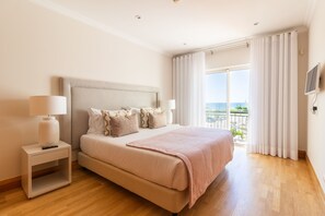 Apartment, 3 Bedrooms, Jetted Tub, Partial Ocean View (First floor)