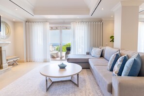 Apartment, 3 Bedrooms (Garden -  first floor) | Living area