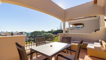 Appartamento, 3 camere da letto, vista mare parziale (First floor) | Esterni