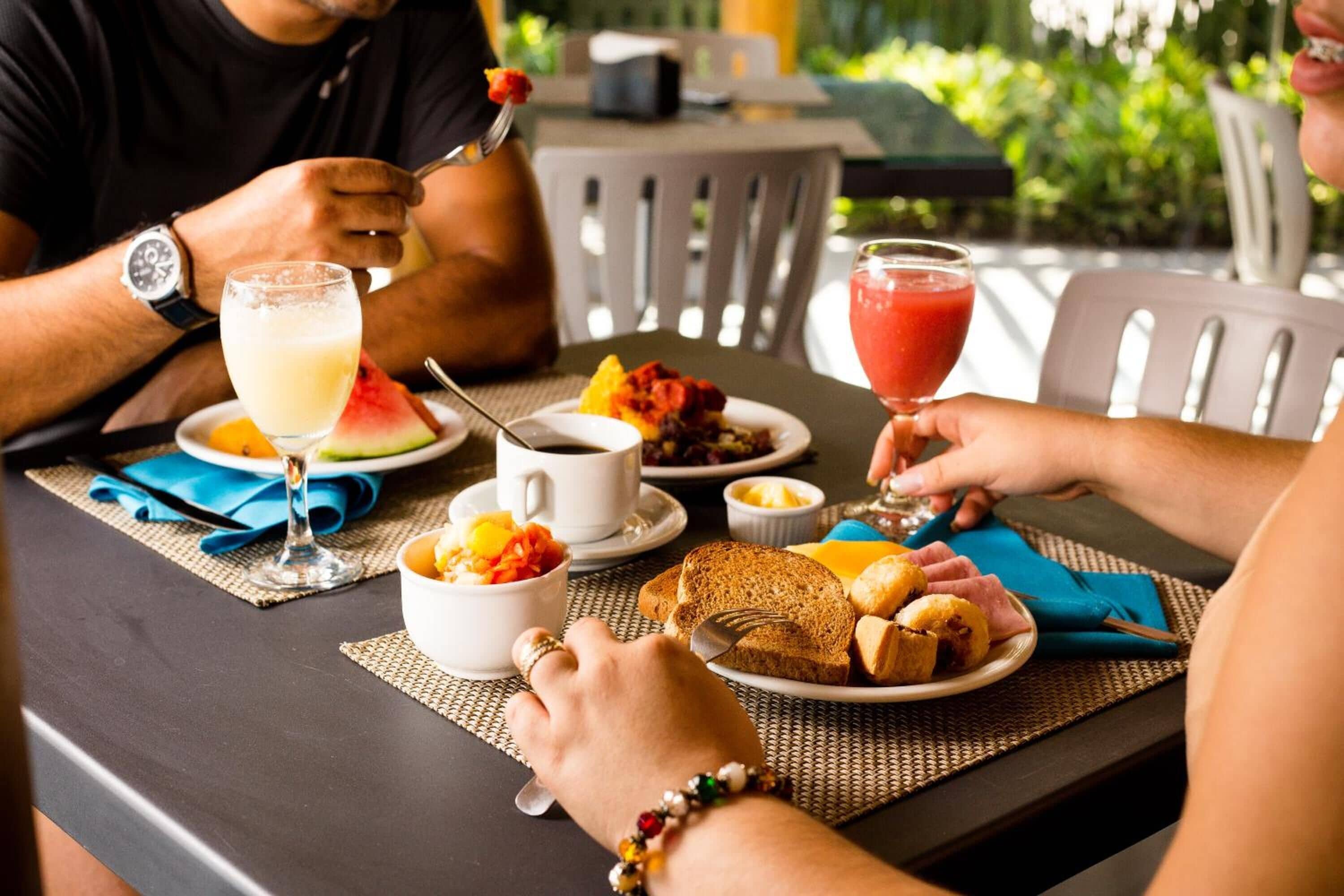 breakfast, lunch and dinner served