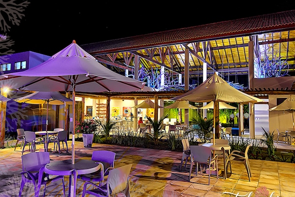 Breakfast, lunch and dinner served