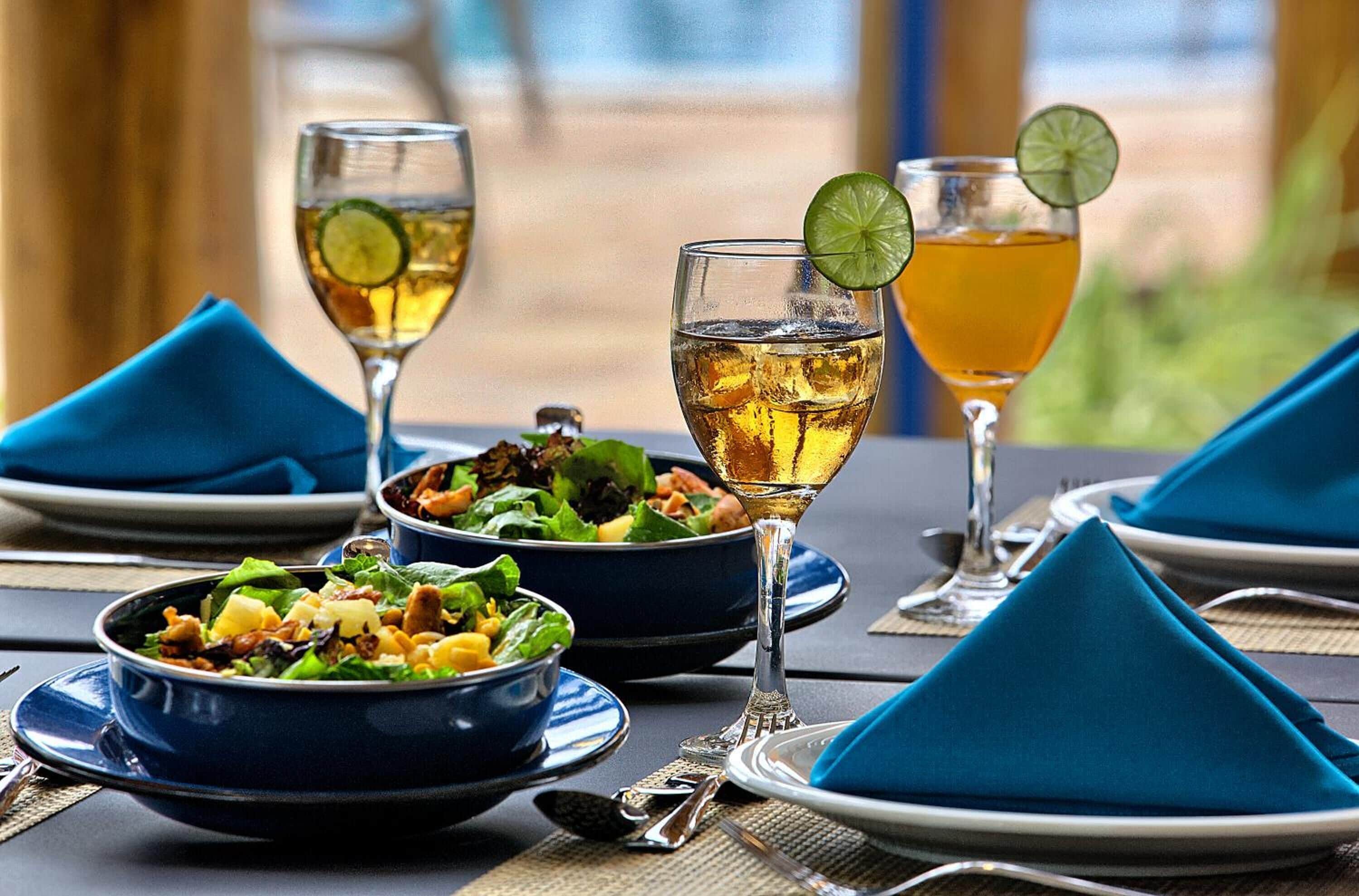 breakfast, lunch and dinner served