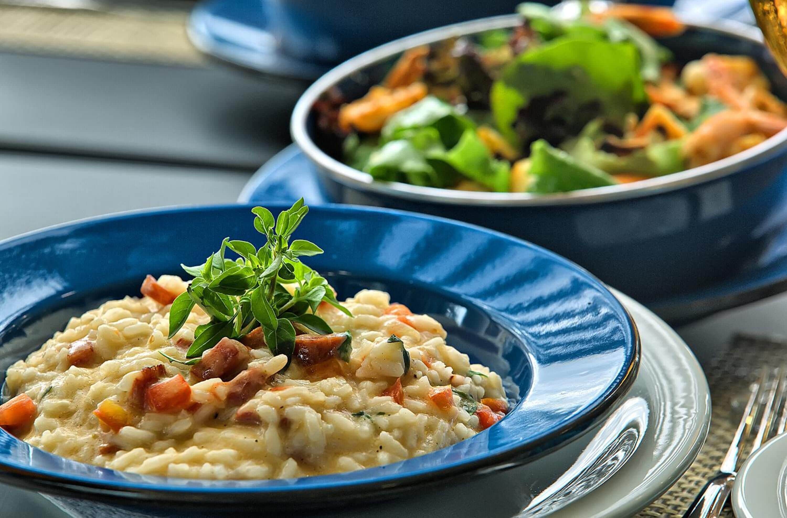 breakfast, lunch and dinner served