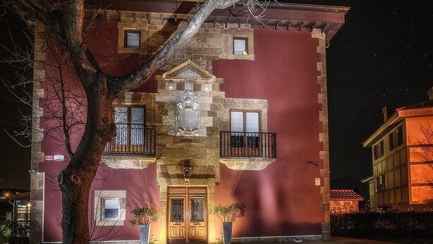 Unclassified image, 1 of 104, button - Hotel Palacio Muñatones (Muskiz)