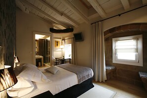 Egyptian cotton sheets, premium bedding, down comforters, pillowtop beds