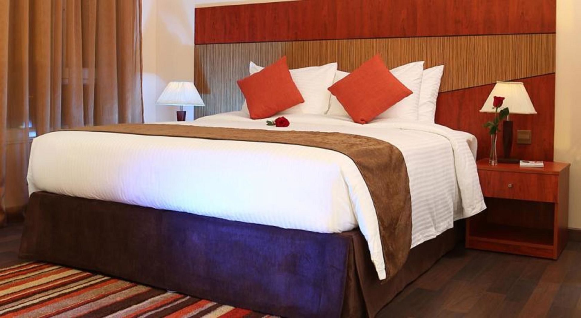 Minibar, caja fuerte, cunas gratuitas y camas supletorias