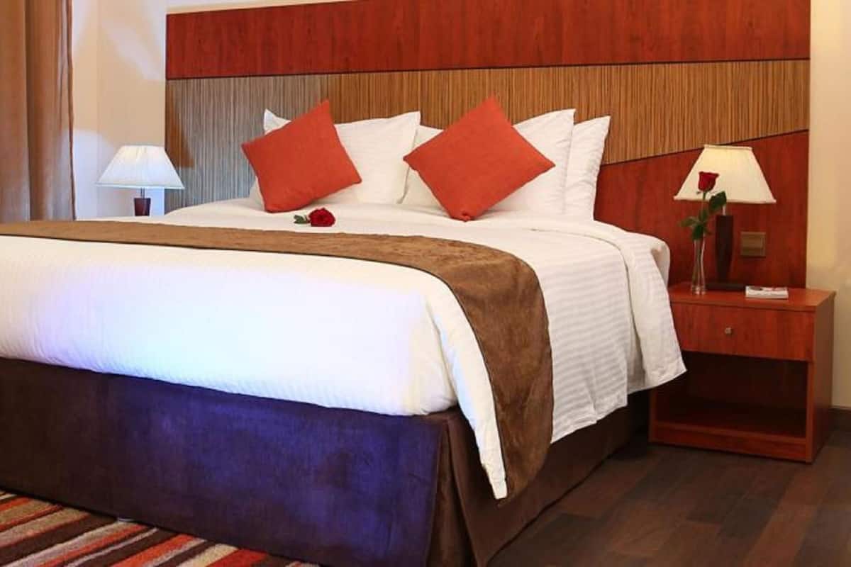 Minibar, caja de seguridad en la habitación y cunas gratuitas