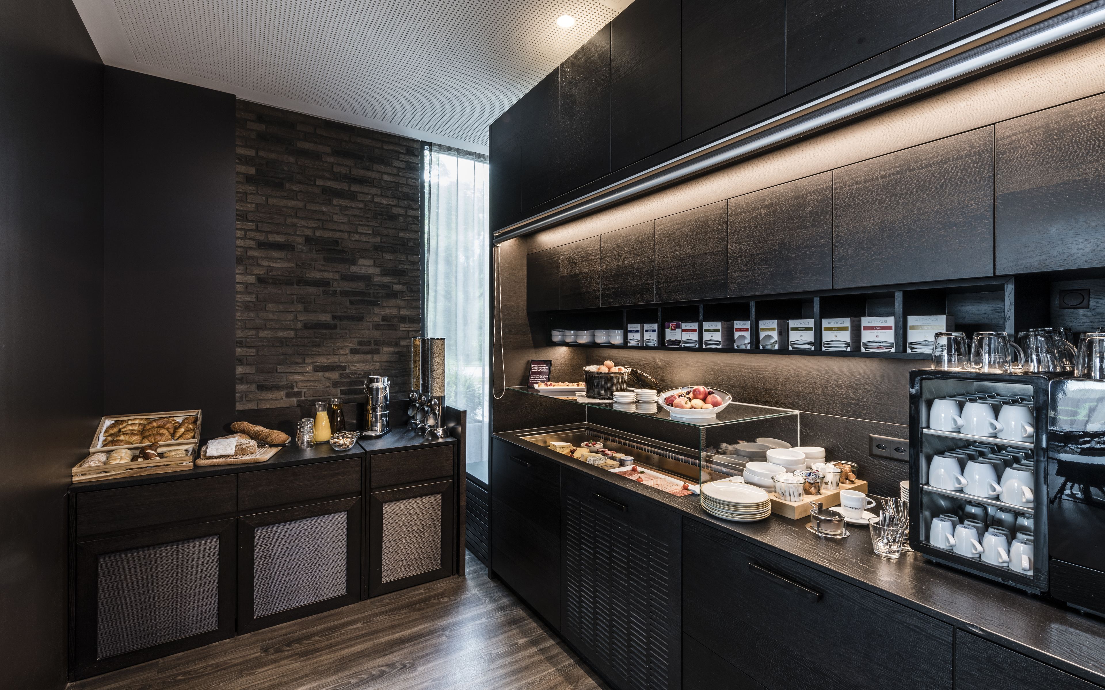 Daily self-serve breakfast (CHF 18 per person)