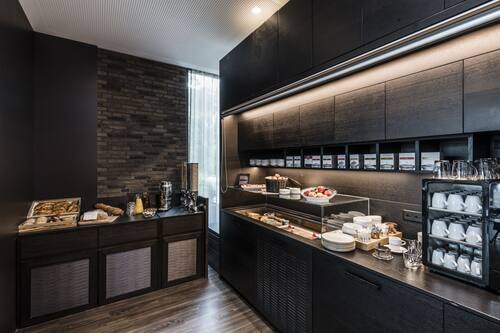 Café da manhã self-service todos os dias mediante uma taxa