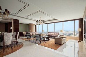 32-吋 LCD 液晶電視、衛星頻道、電視、iPod 底座