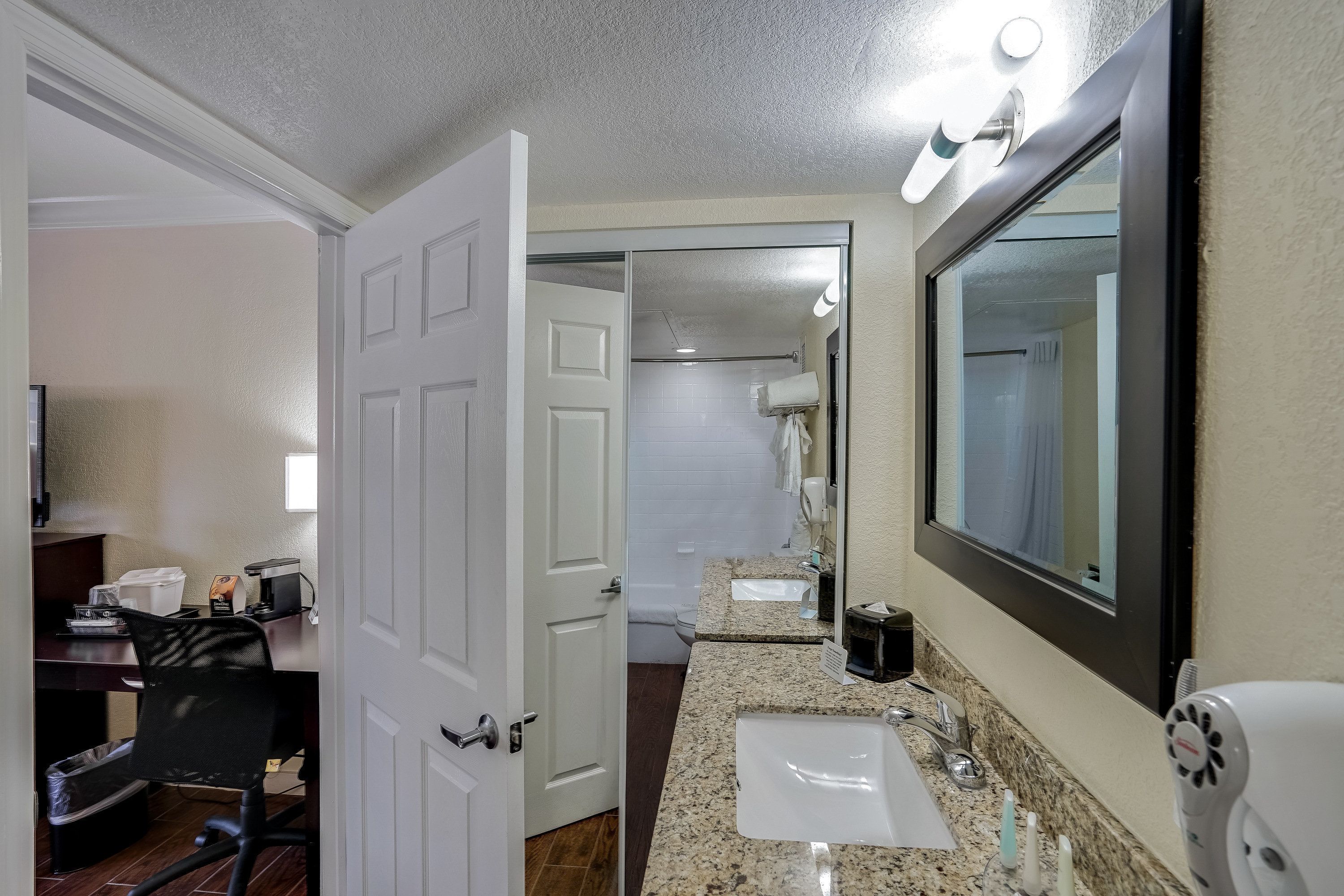 Photo - The Link Hotel on Sunrise