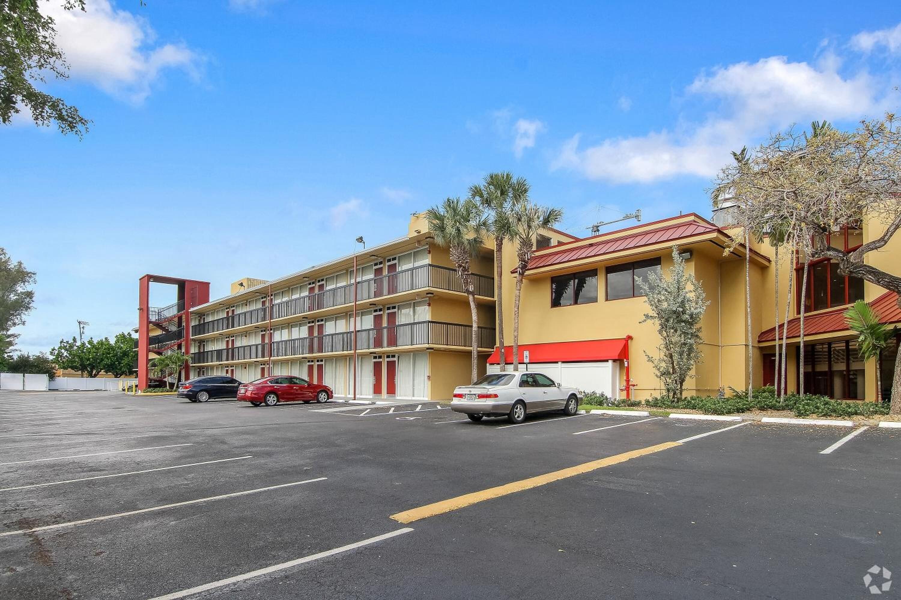 Photo - The Link Hotel on Sunrise