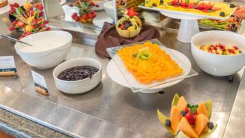 Free daily buffet breakfast