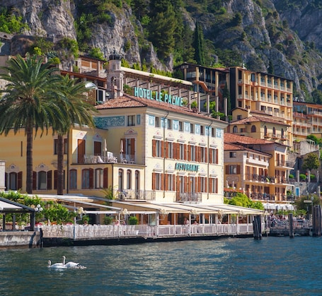 Front of property. Hotel le Palme