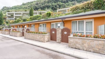 Junior-Zweibettzimmer, zum Garten hin