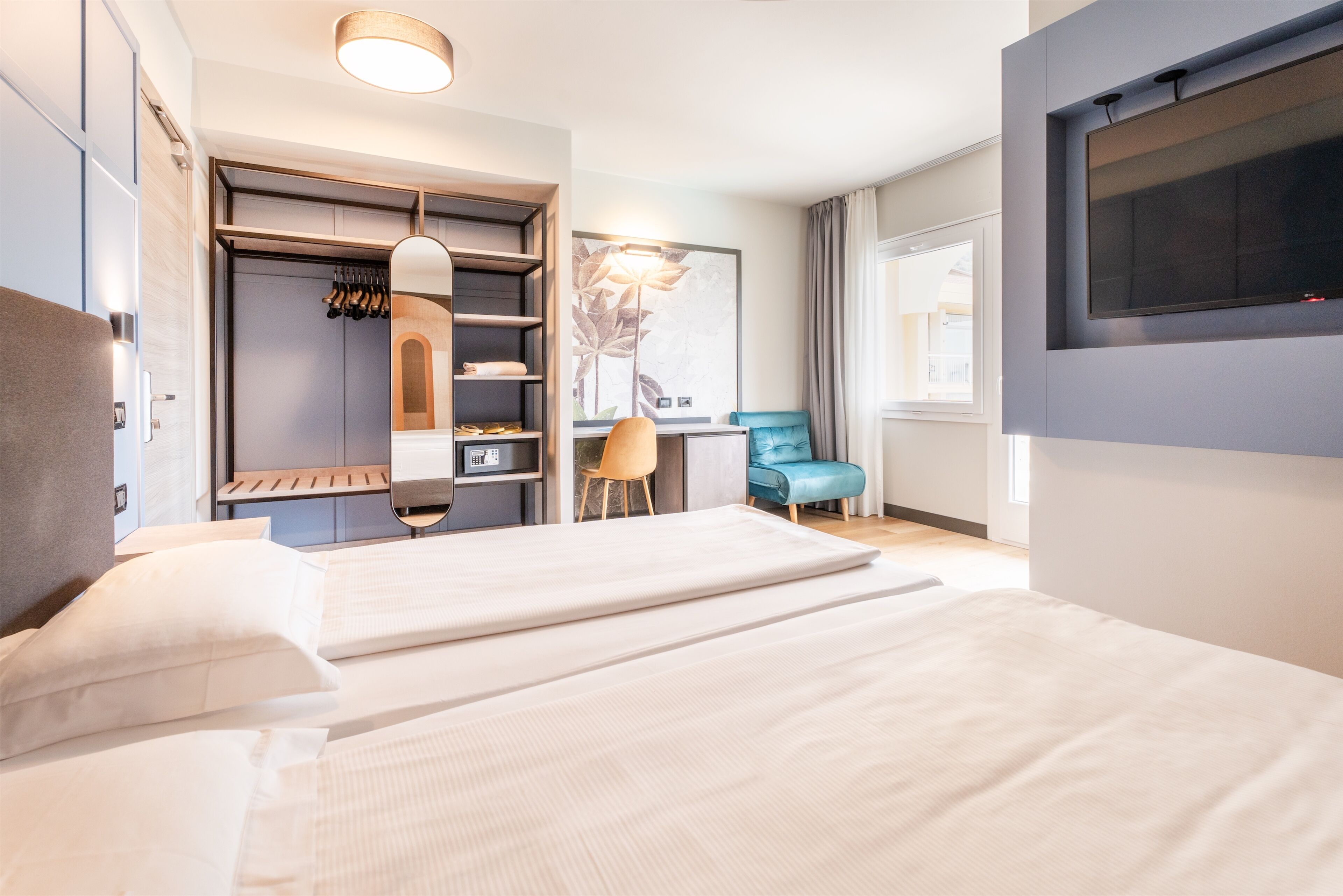 comfort triple room | 1 bedroom, in-room safe, soundproofing, free wifi