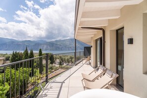 Suite Penthouse | In-room safe, soundproofing, free WiFi, bed sheets