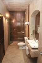 Artículos de tocador gratuitos, toallas, jabón, shampoo