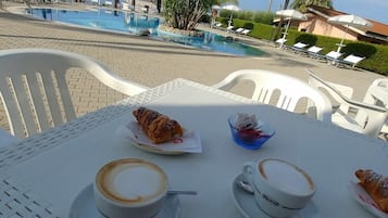 Daily continental breakfast for a fee