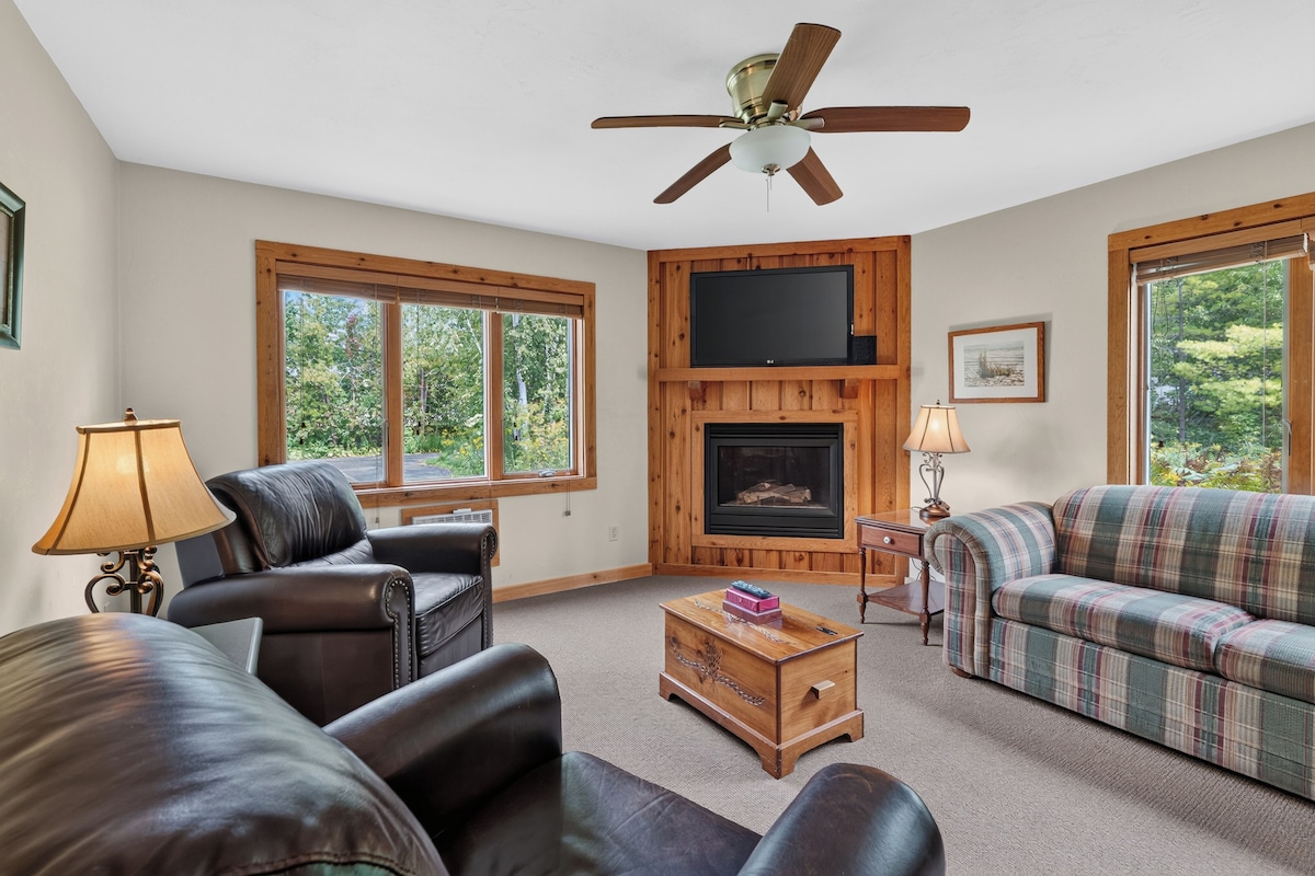 2 Bedroom Suite | Living area | Flat-screen TV