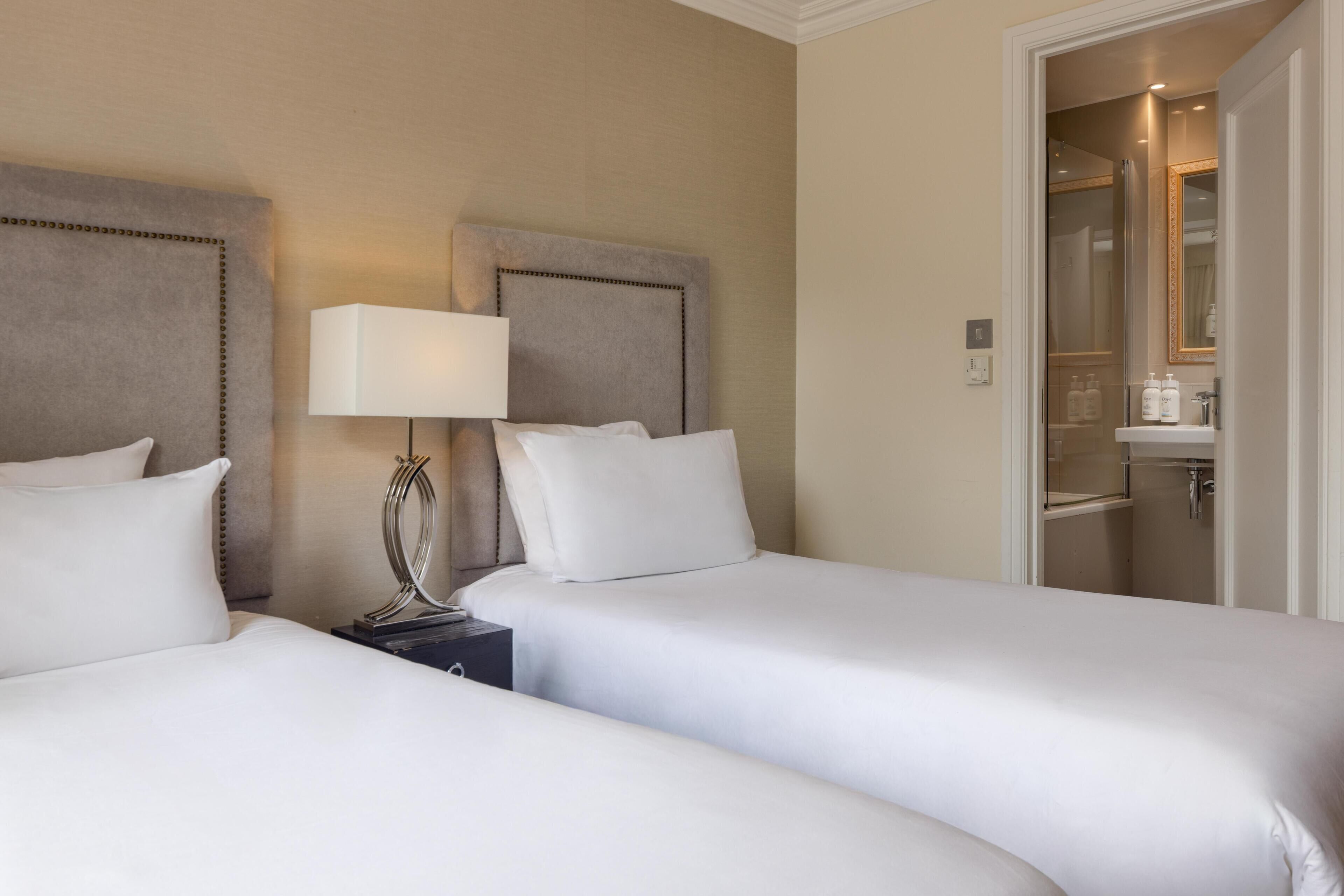 Standard Room | Desk, iron/ironing board, bed sheets